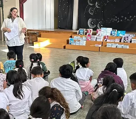 Cerro Vanguardia y Fundación Leer lanzan una nueva edición de sus programas de lectoescritura en escuelas de Puerto San Julián